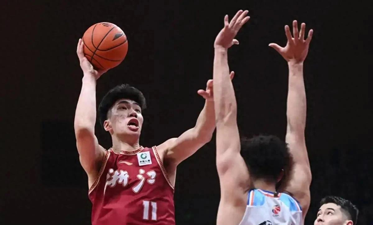乐鱼体育娱乐-浙江队成为本场最大亮点，CBA季后赛瞬间破防，封盖