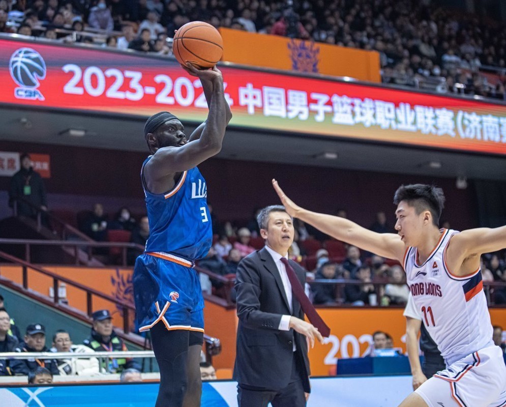 乐鱼体育官方-沙尔克球队实力强劲，备受瞩目