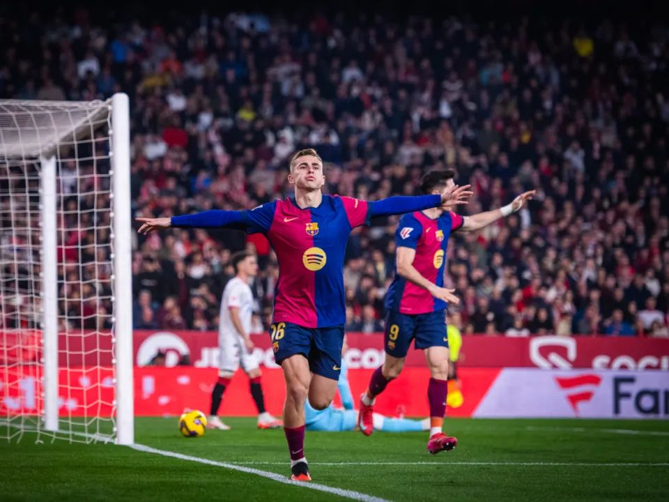 乐鱼体育活动-包含西甲热门战：巴塞罗那逆转赢瓦伦西亚，暂居榜首的词条