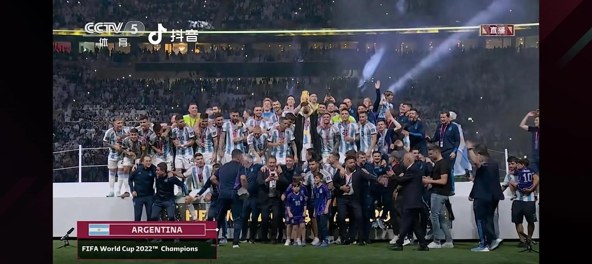 足球男子半决赛阿根廷队激战晋级决赛 足球男子半决赛阿根廷队激战晋级决赛