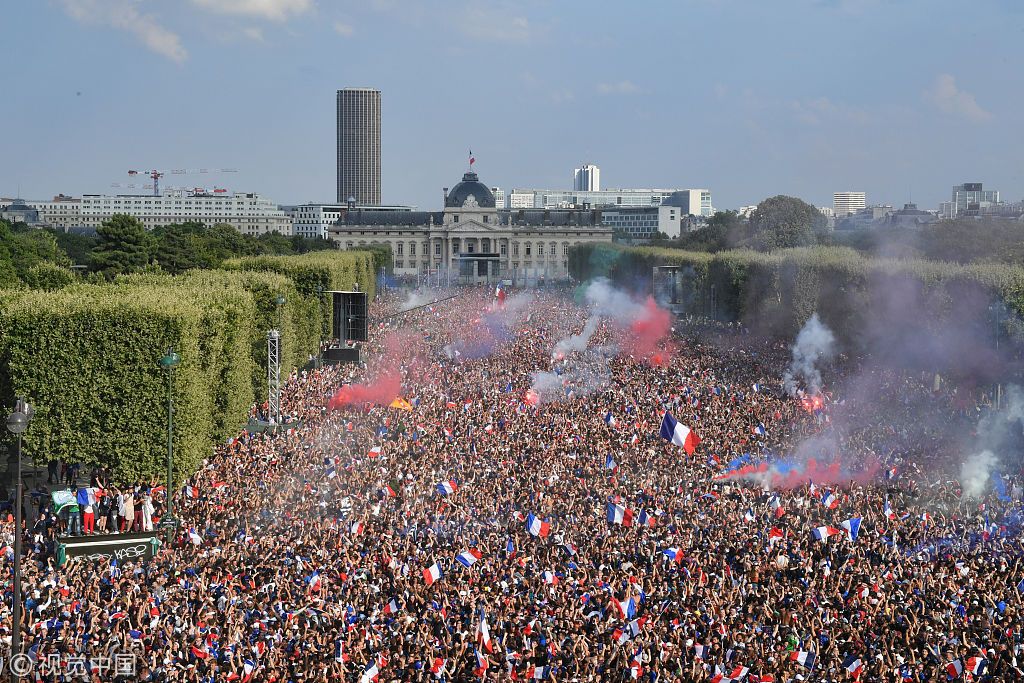 乐鱼体育培训-尼斯全队激战至终场，掀起球迷狂欢！的简单介绍