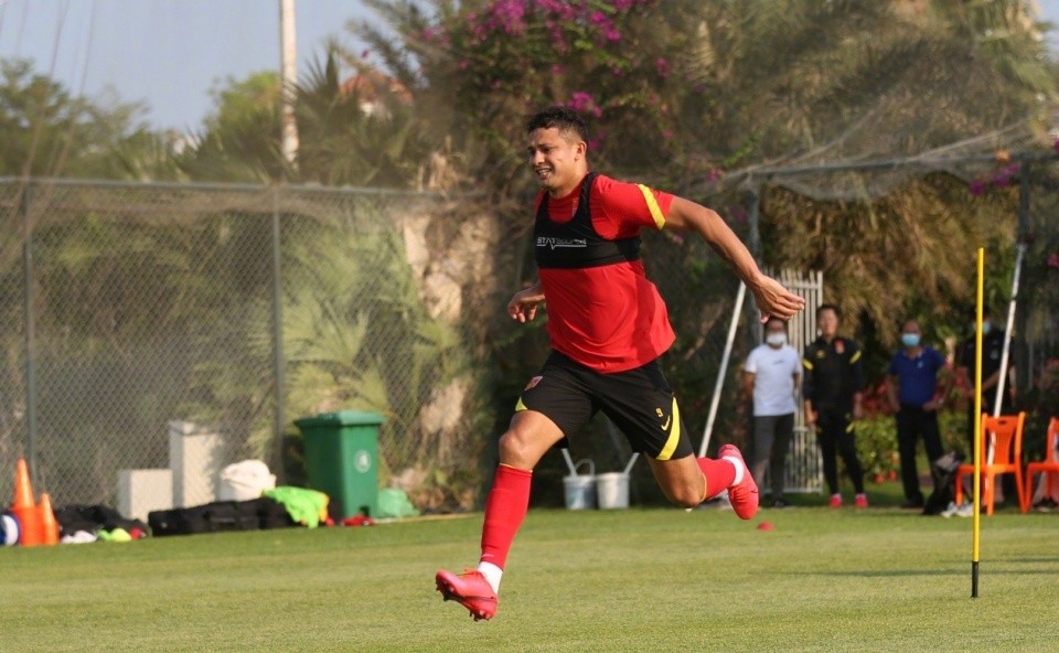 比赛中球员状态走低,主教练如何调整战术 比赛中球员状态走低,主教练如何调整战术