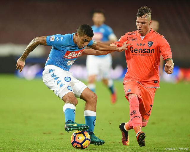 那不勒斯后卫受伤退出,球队防线再受打击的简单介绍 那不勒斯后卫受伤退出,球队防线再受打击的简单介绍