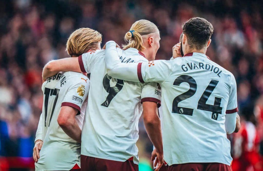 乐鱼体育官方入口-曼城轻松横扫沃特福德，保持领先优势