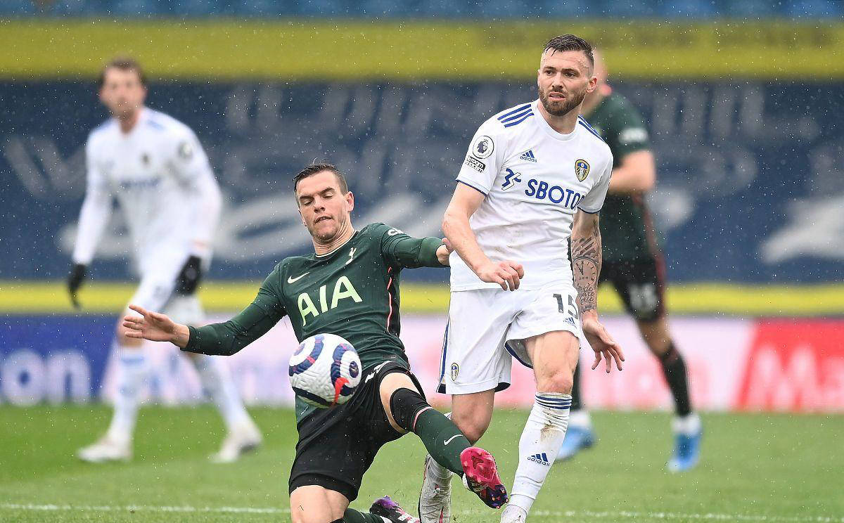 乐鱼体育app下载-包含利兹联客场击败对手，连胜势不可挡的词条