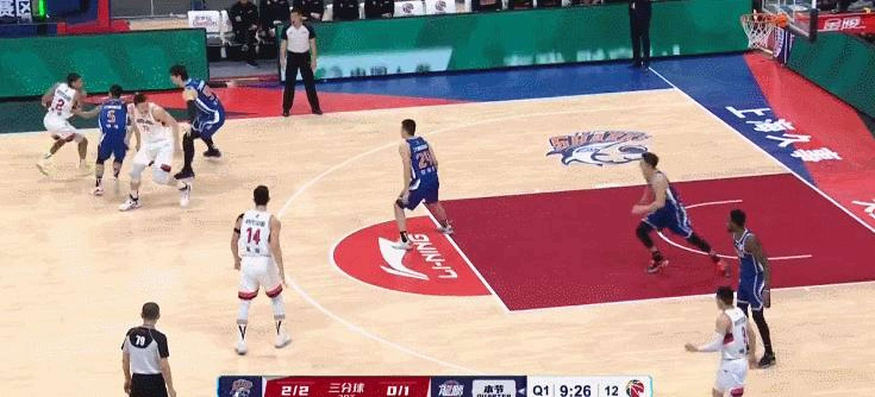 重庆队主场遭遇逆转,不敌广州队 重庆队主场遭遇逆转,不敌广州队