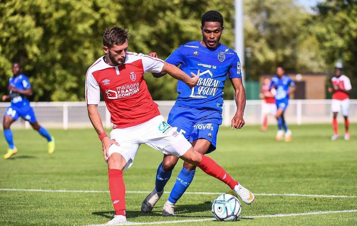 蒙彼利埃在主场力克亚眠,全取三分 蒙彼利埃在主场力克亚眠,全取三分