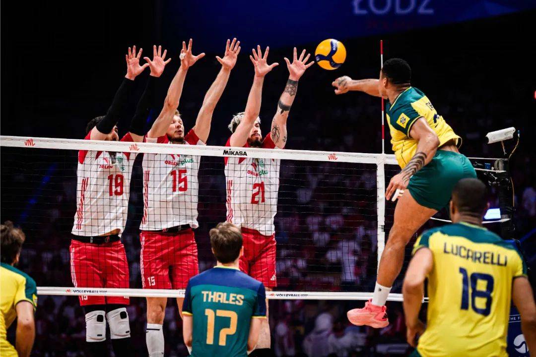 包含波兰主场惊险胜出,信心满满迎接下场赛事!的词条 包含波兰主场惊险胜出,信心满满迎接下场赛事!的词条